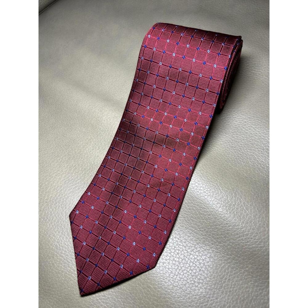 Brooks Brothers Makers 100% Silk Tie Red W/ Grid Pattern Blue Diamonds BB12